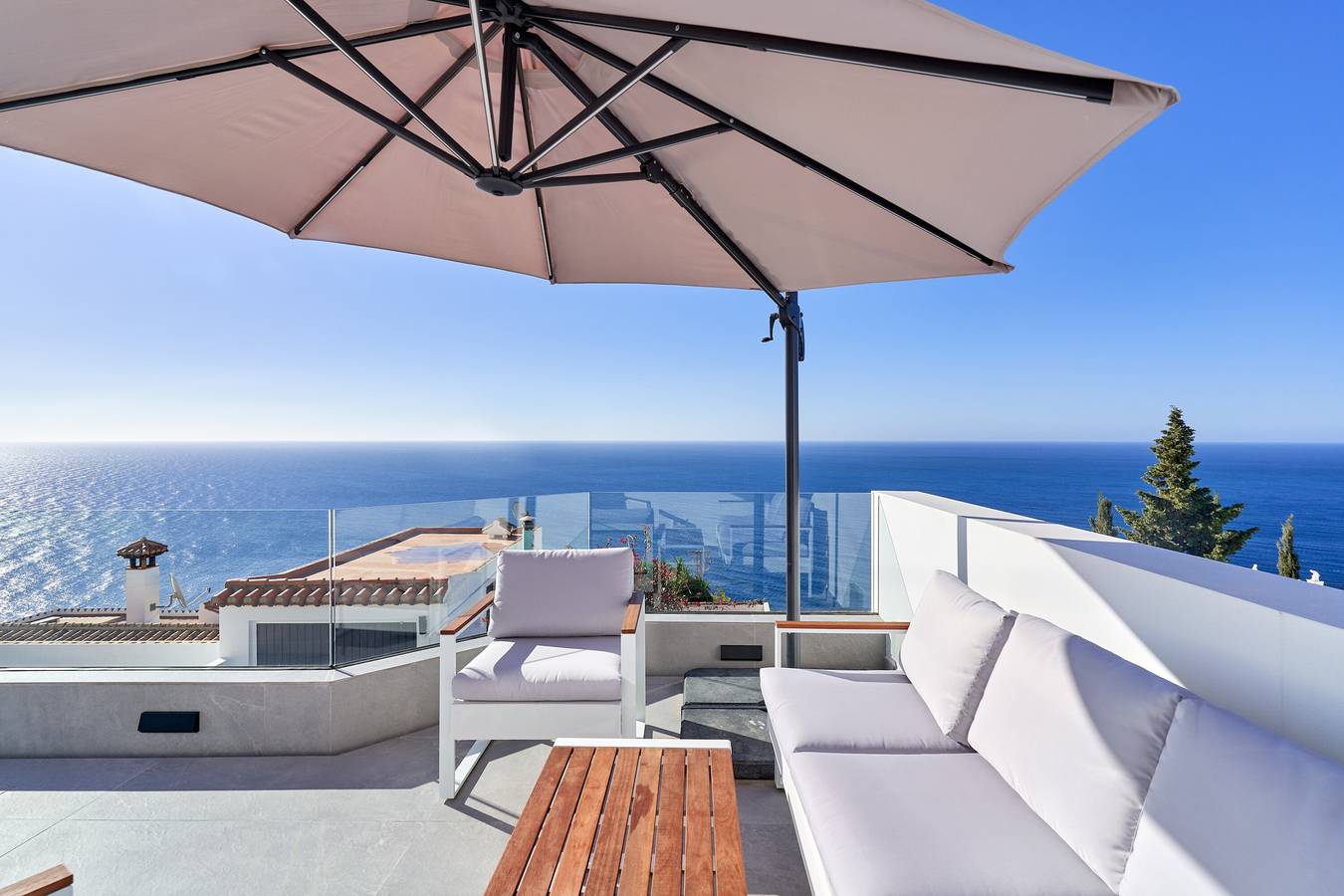 Ferienhaus 'Villa Infinite' mit Meerblick, Wlan und Klimaanlage in Salobreña, Costa Tropical