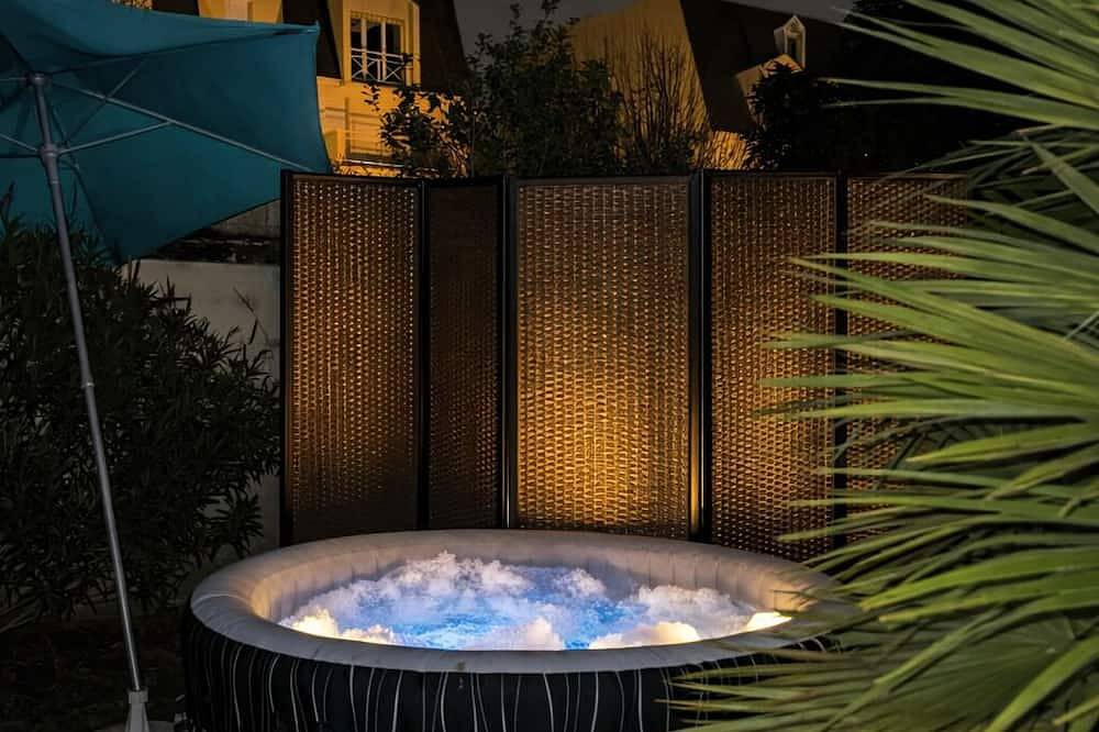 Apartamento entero, L'Interdit House - Limitless in Savigny-sur-Orge, Essonne