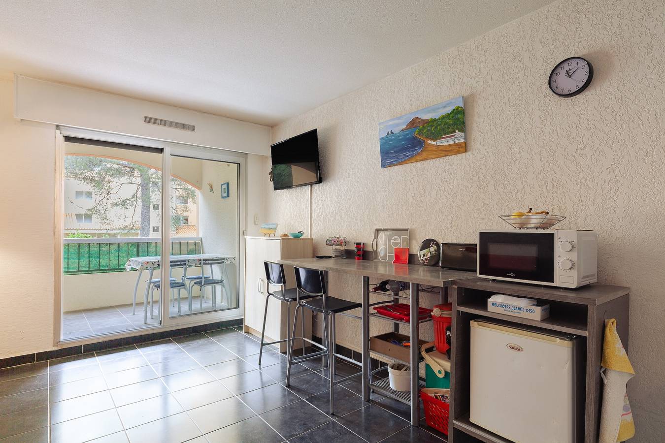 Studio entier, Studio 'Chez Alain Et Martine' avec terrasse privée in Saint-Mandrier-sur-Mer, Côte méditerranéenne (France)