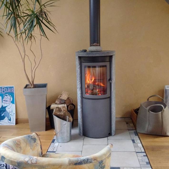 Location de vacances pour 2 personnes, avec vue et jardin à Bourbriac - 2