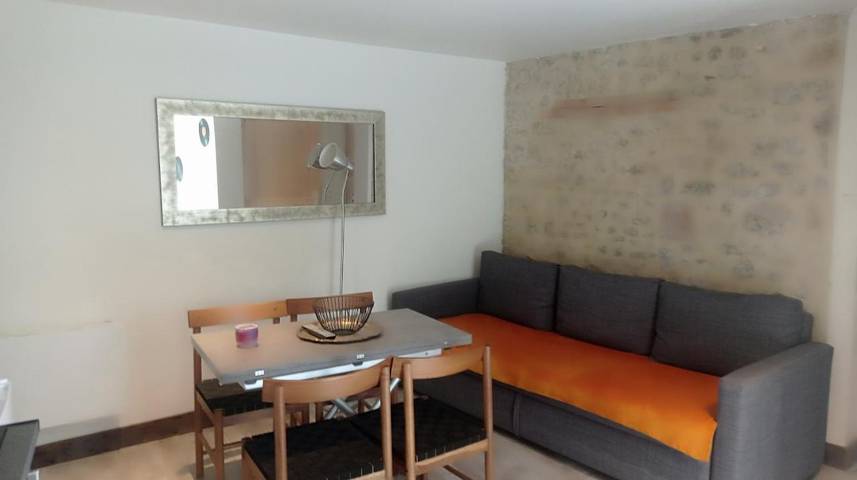 Gîte pour 4 personnes, avec terrasse ainsi que vue et jardin à Vaucelles - 4