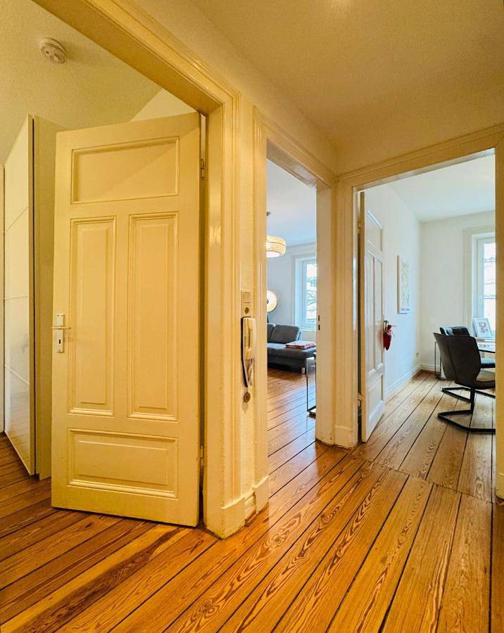 Ganze Wohnung, One-Bedroom Apartment in Hamburg-Nord, Hamburg