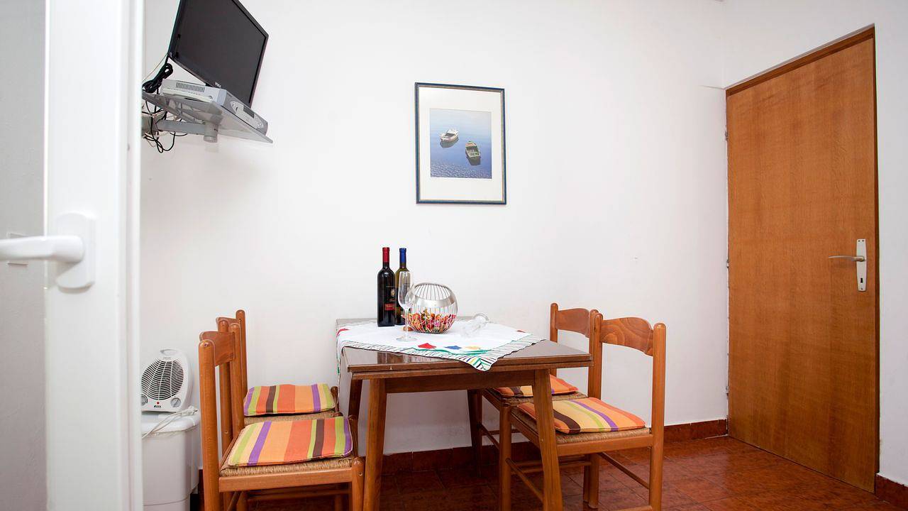 Ganze Ferienwohnung, Ferienwohnung für 4 Personen (37 m²) in Promajna in Promajna, Makarska Riviera