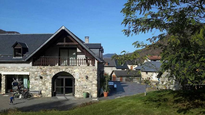 Location de vacances pour 15 personnes, avec Terrasse et Jardin à Marignac