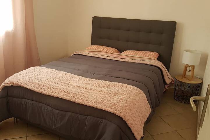 Villa pour 6 personnes, avec jardin et terrasse, animaux acceptés à Vallon-Pont-d'Arc - 2