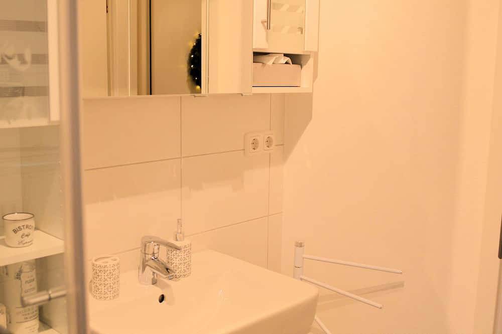 Ganze Wohnung, Ferienwohnung neu renoviert in Waldrandlage in Bad Laasphe, Kreis Siegen-Wittgenstein