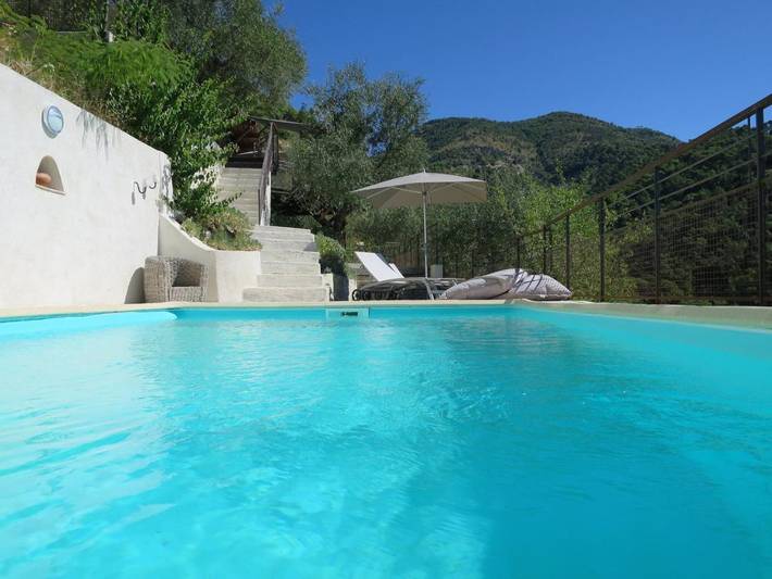 Location de vacances pour 5 personnes, avec piscine ainsi que vue et jardin, adapté aux familles à L'Escarène - 4