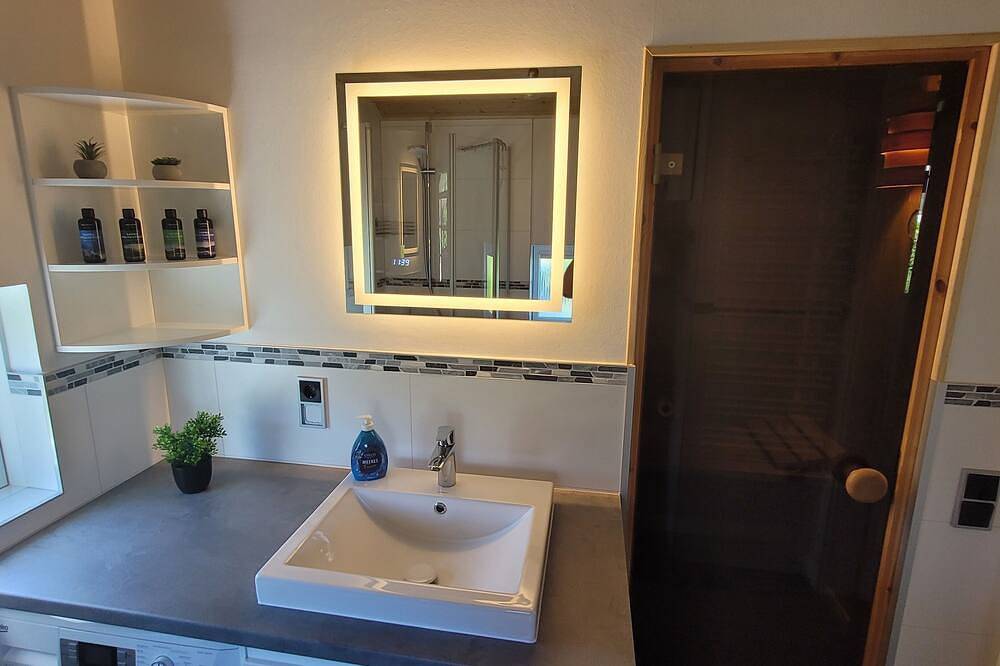 Ferienhaus Suennhuus mit Glasfaser, Wallbox, Sauna und Kamin an der Ostseeküste in Schönhagen, Brodersby