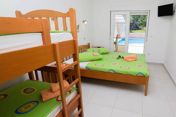 Villa pour 8 personnes, avec jardin et balcon à Slatine - 3