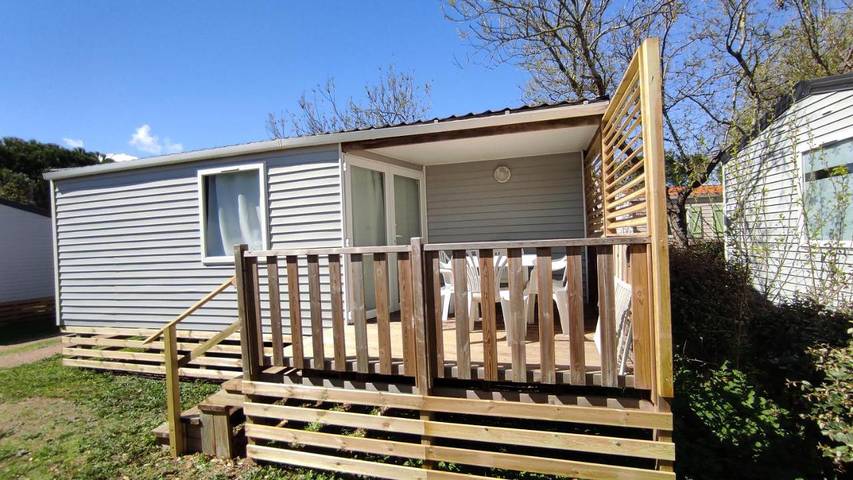 Camping pour 4 personnes, avec piscine ainsi que jardin et bassin pour enfant, adapté aux familles à Port-la-Nouvelle - 4