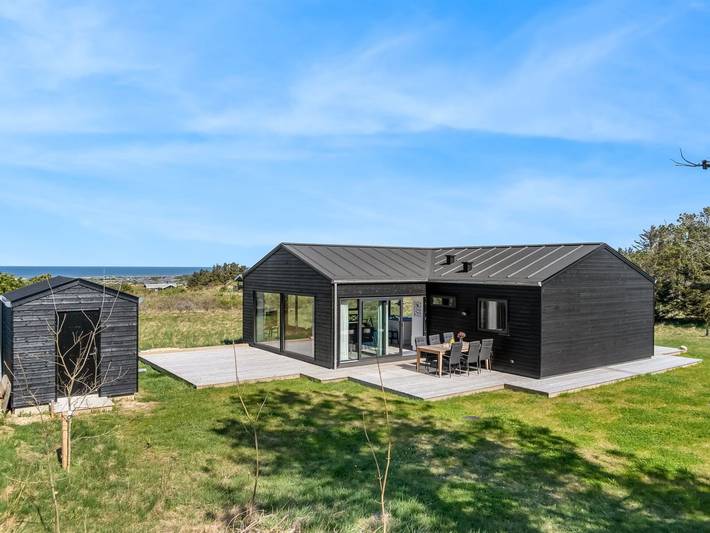 Ferieudlejning for 7 personer, med sauna og terrasse i Skallerup Klit