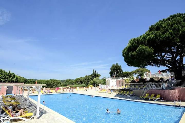 Chalet pour 7 personnes, avec terrasse, animaux acceptés à Gassin - 4