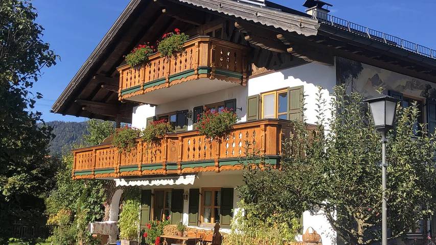 Ferienwohnung für 2 Personen, mit Balkon in Krün