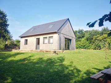 Gîte pour 4 personnes, avec jardin à Lanloup