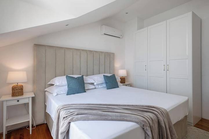 Villa pour 14 personnes, avec balcon et jardin à Mlini - 4