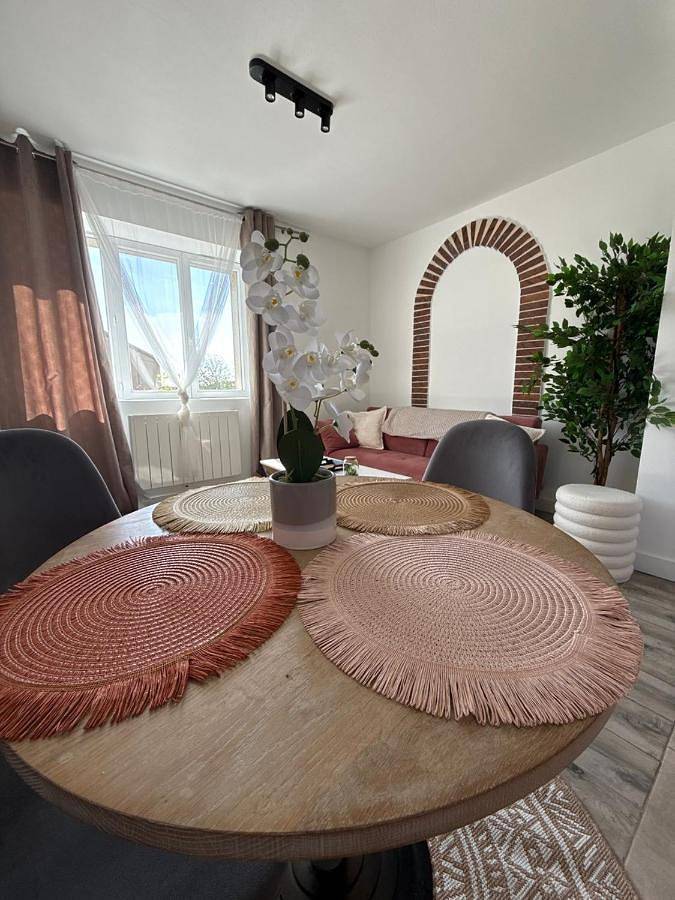 Gîte pour 2 personnes, avec Terrasse ainsi que Jardin et Vue dans Bâlines