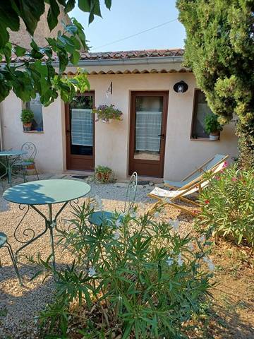 Chambre d’hôte pour 2 personnes, avec jardin à Bédoin