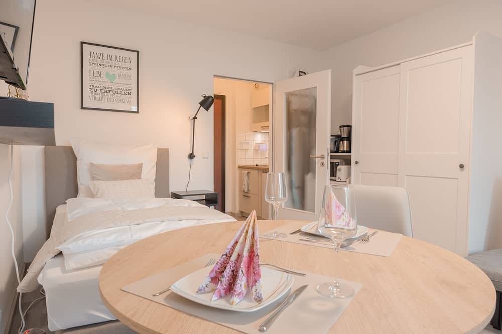 Appartamento intero, Zentral nah Mhh Terrasse Komfort - 1-Zimmer-Apartment Boxspringbett, Schlafsofa in Buchholz-Kleefeld, Hannover