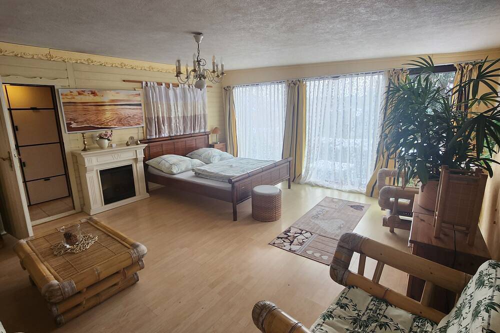 Family-friendly vacation home for up to 5 people + dog - with terrace, garden in Bad Doberan (City), Bad Doberan