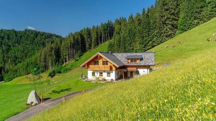 Hütte für 4 Personen, mit Ausblick und Terrasse sowie Sauna in Haus