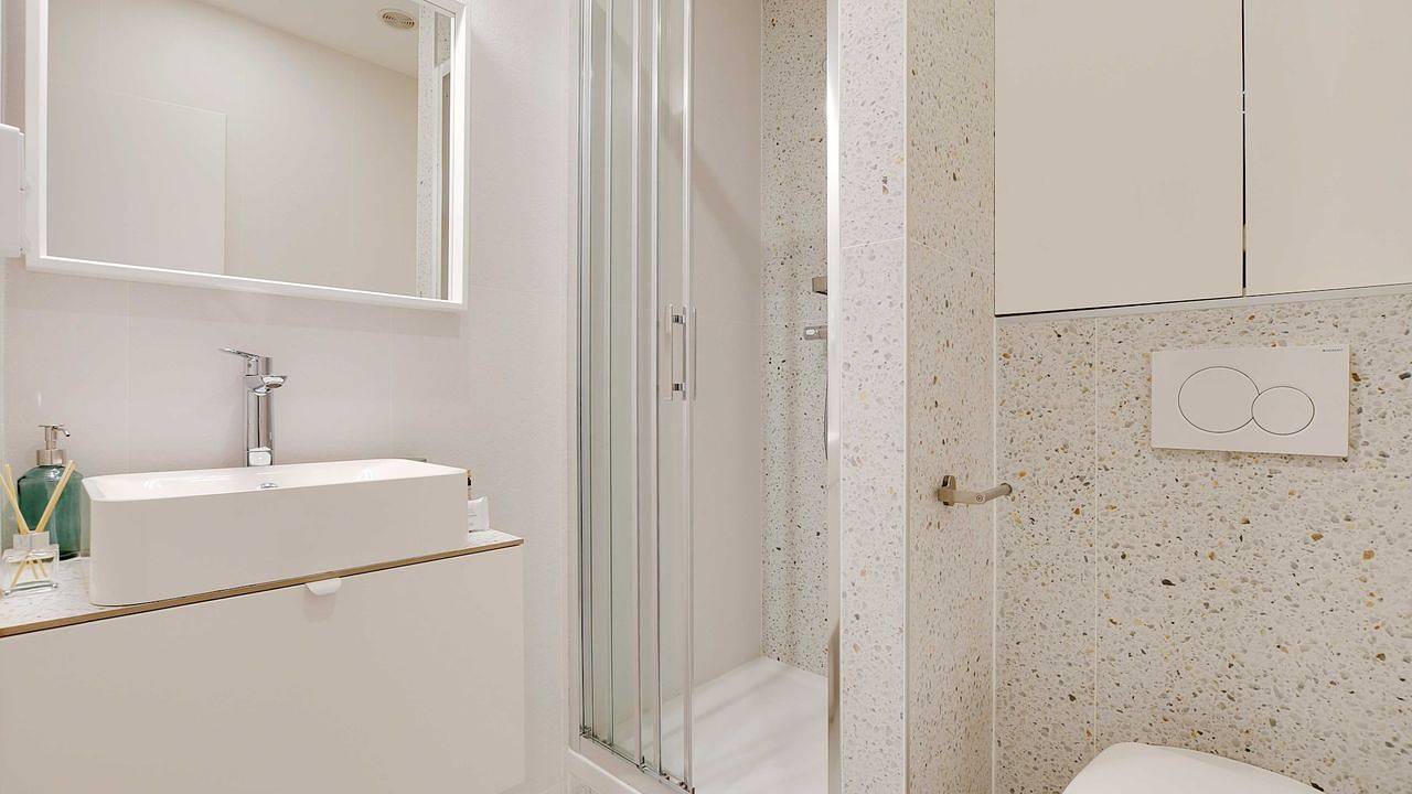 Ganze Ferienwohnung, Ferienwohnung für 2 Personen (16 m²) in Nanterre in Nanterre, Hauts-de-Seine