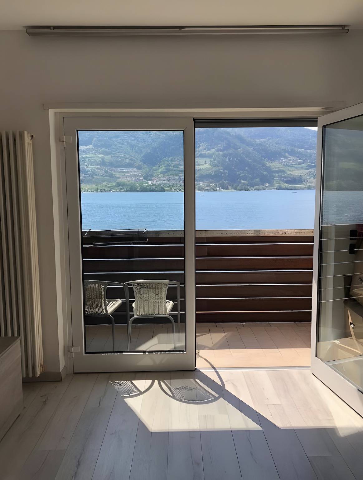 Ganze Wohnung, Apartment 'Valsugana D’incanto' mit Seeblick, privater Terrasse und Gemeinschaftsgarten in Ischia (Pergine Valsugana), Pergine Valsugana