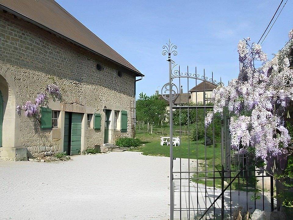 Gîte "Chez Léontine", dans ancienne ferme vigneronne in Liesle, Doubs