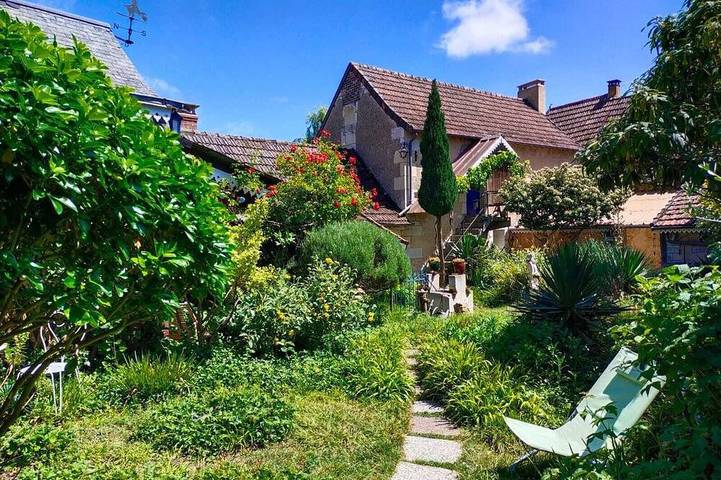 Gîte pour 3 personnes, avec sauna ainsi que jardin et terrasse dans la Sarthe