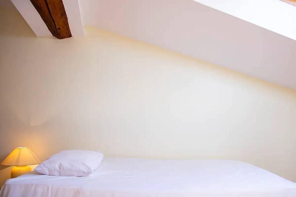 Chambre Privé Monastère Tullins in Tullins, Isère