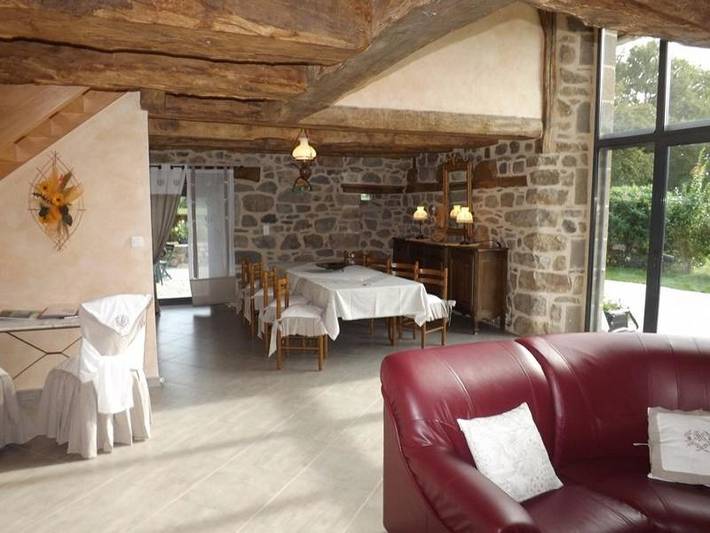 Location de vacances pour 8 personnes, avec jardin à Vebret - 3