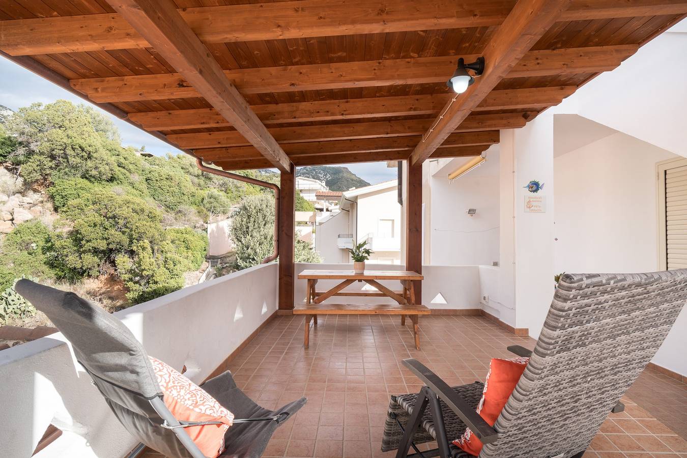 Ferienhaus 'Holiday Vista Montagna' mit Bergblick, Wlan und Klimaanlage in Cala Gonone, Dorgali