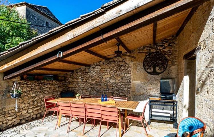 Location de vacances pour 12 personnes, avec balcon et jacuzzi à Collias - 4