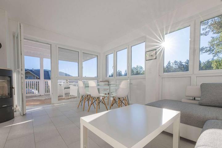 Ferienwohnung für 5 Personen, mit Balkon und Terrasse sowie Garten und Ausblick am Faaker See