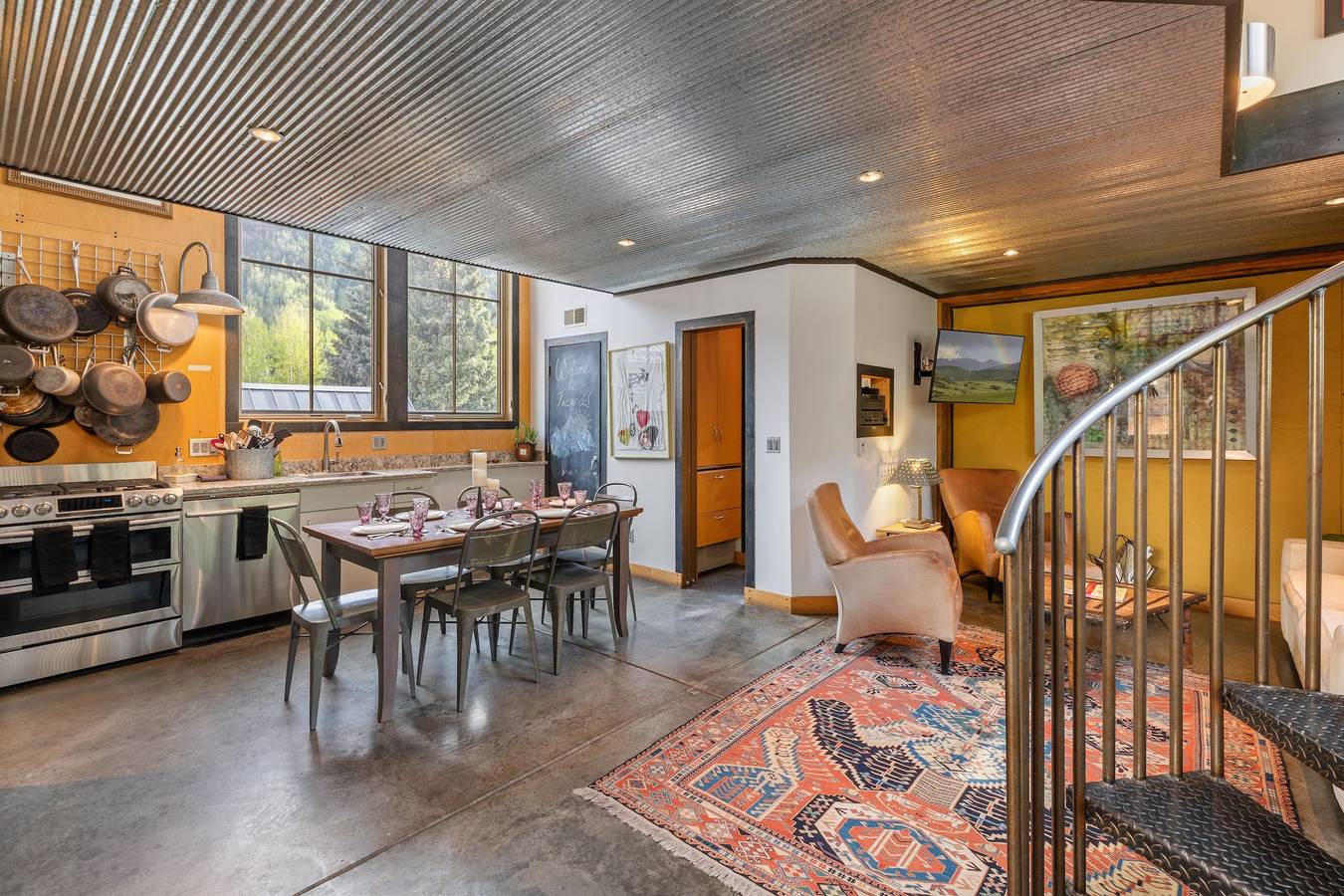 Galena Chalet 1Br, 1 & 2 Half Ba, Sleeps 6 in Telluride, Telluride Ski Resort