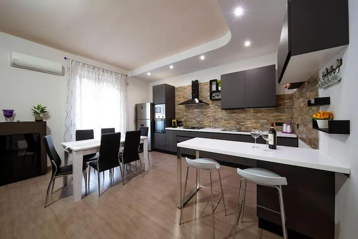 Appartamento vacanze per 6 persone, con terrazza - 1