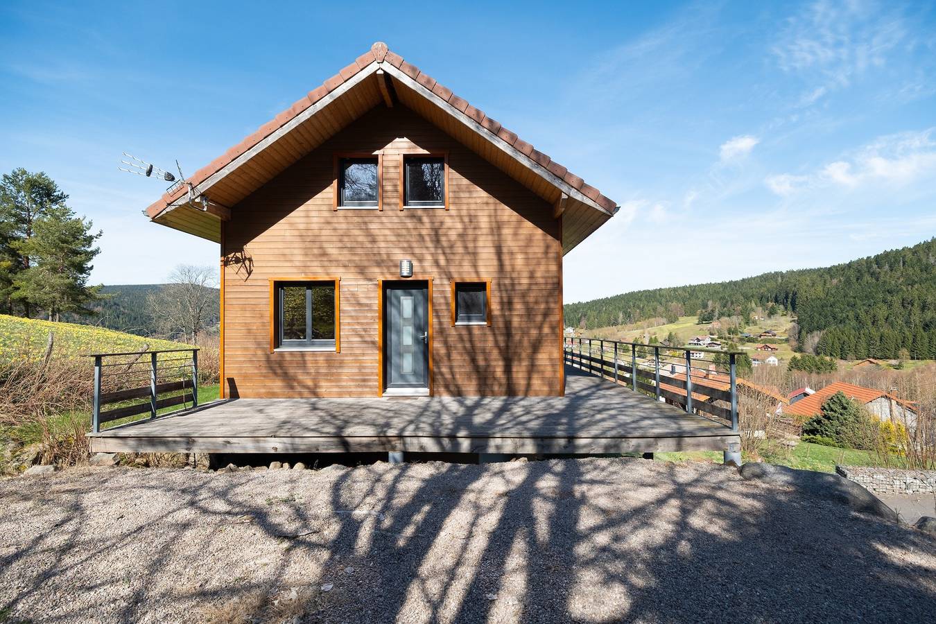 Chalet 'La Vue De Longemer' mit Bergblick, privater Terrasse und Garten in Xonrupt-Longemer, Regionaler Naturpark Belchen der Vogesen