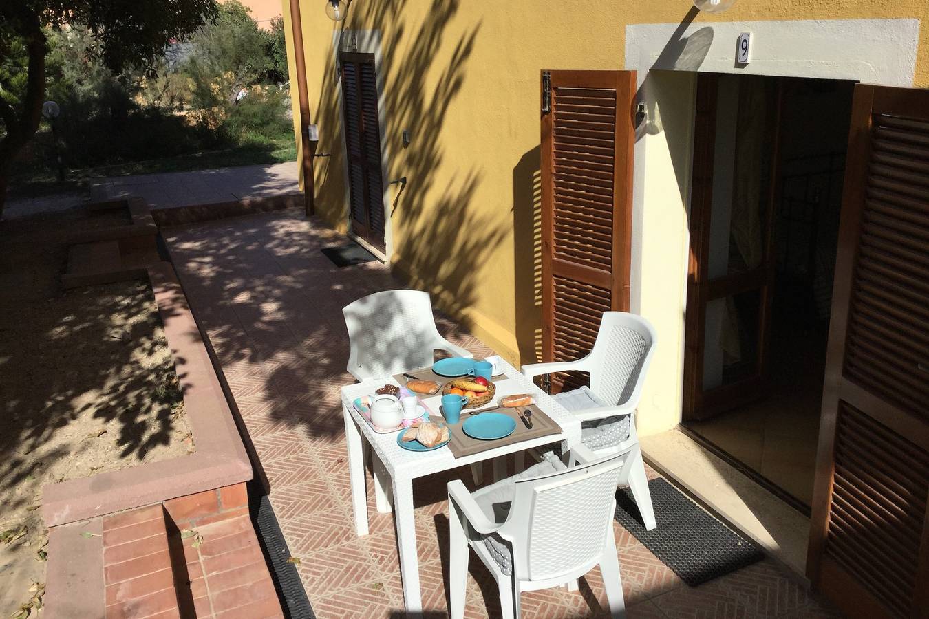 Apartamento entero, Encantador apartamento de 1 dormitorio con terraza, a 500 m de la playa y con WiFi gratuito. in Argentiera, Sassari