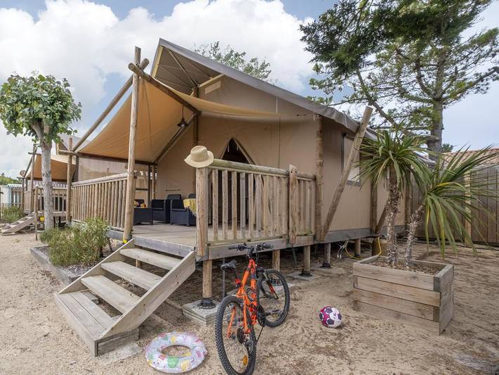 Camping pour 4 personnes, avec bassin pour enfant et piscine à Saint-Hilaire-de-Riez - 3