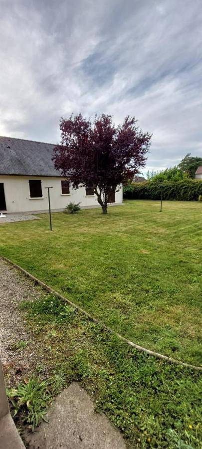Three-Bedroom House in Quettehou, Région de Cherbourg