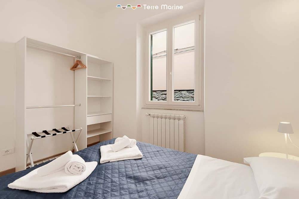 Entire apartment, Welcome to Oltremare, a beautiful residence with a breathtaking panoramic sea view for an unforgettable stay. Perfect for a romantic getaway, a family holiday or a relaxing break, Oltremare will welcome you with its modern and refined décor, designed to in Manarola, Riomaggiore Municipality