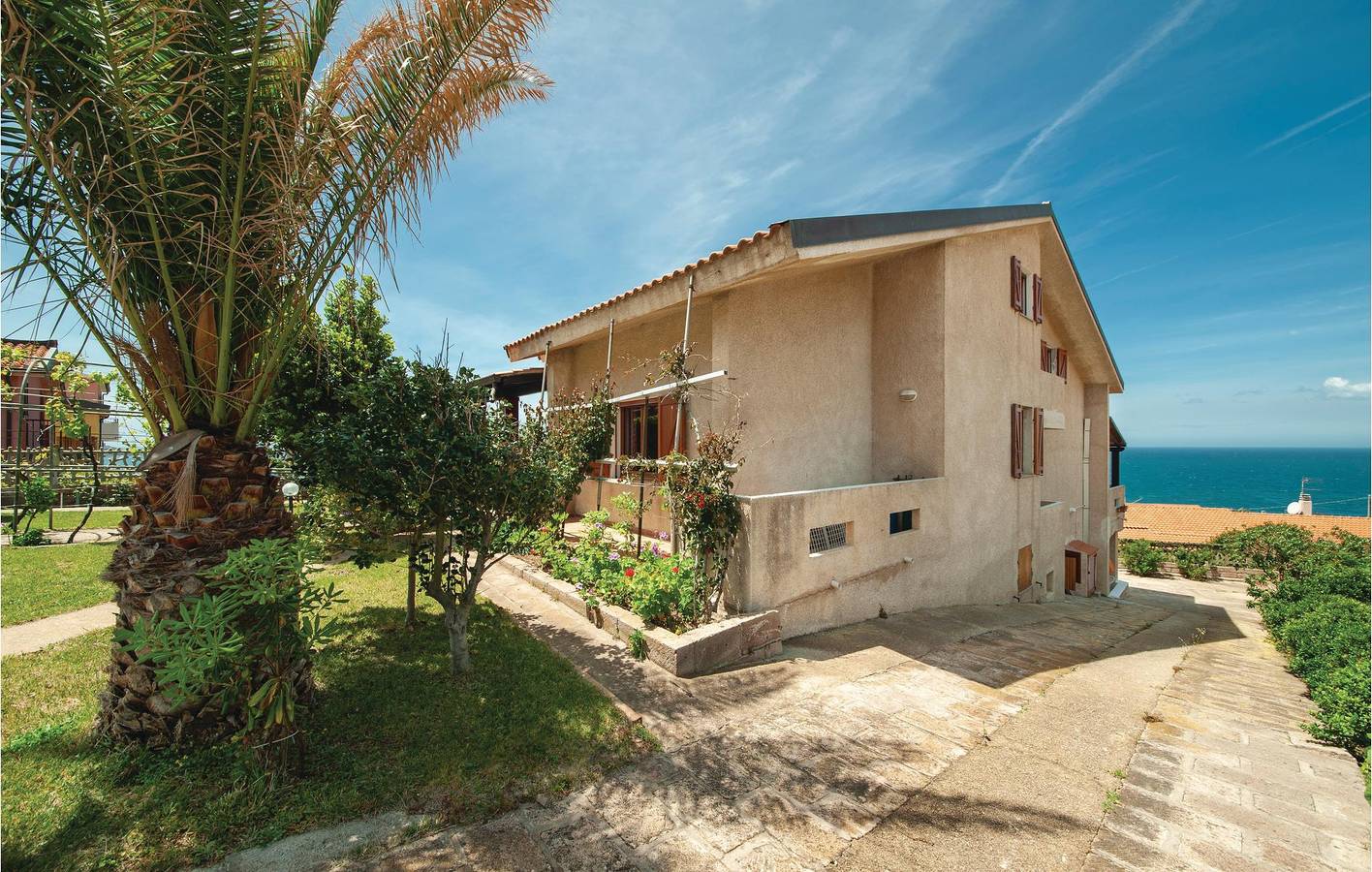 Ganze Ferienwohnung, Appartement mit Meerblick - nur wenige Schritte zum Strand in Porto Alabe, Tresnuraghes