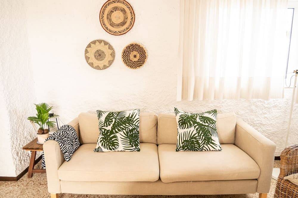 Zentral gelegener Bungalow mit 2 Schlafzimmern, Garten und Privatparkplatz in Corralejo, La Oliva