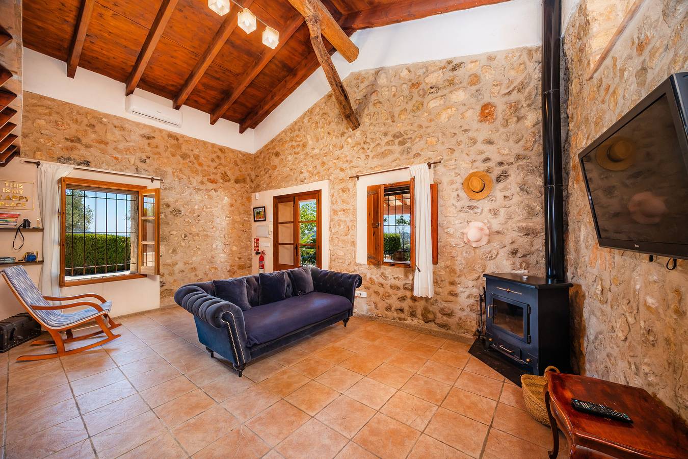 Villa 'Sestadors' con vistas a la montaña, Wi-Fi y aire acondicionado in Moscari, Selva (Mallorca)