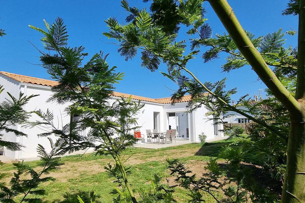 New villa 115m2 6 pers Wifi Walking distance to shops, beaches, bike paths  in La Brée-les-Bains, Côte de Beauté