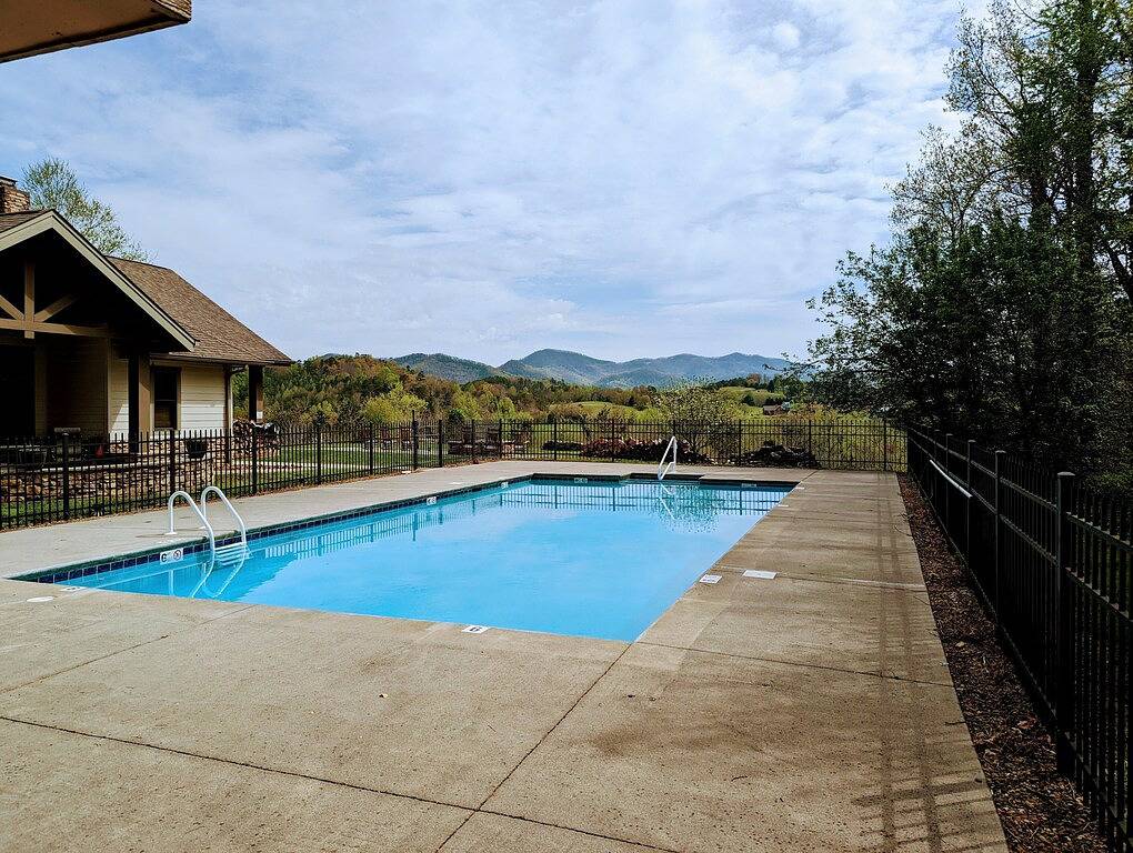 Ganze Wohnung, Cades Cove Peaceful Side Smoky Mountains Hip Vintage Condo in Tuckaleechee, Blount County