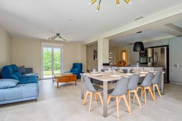 Villa voor 8 Personen in Mandelieu-la-Napoule, Cannes regio, Afbeelding 2