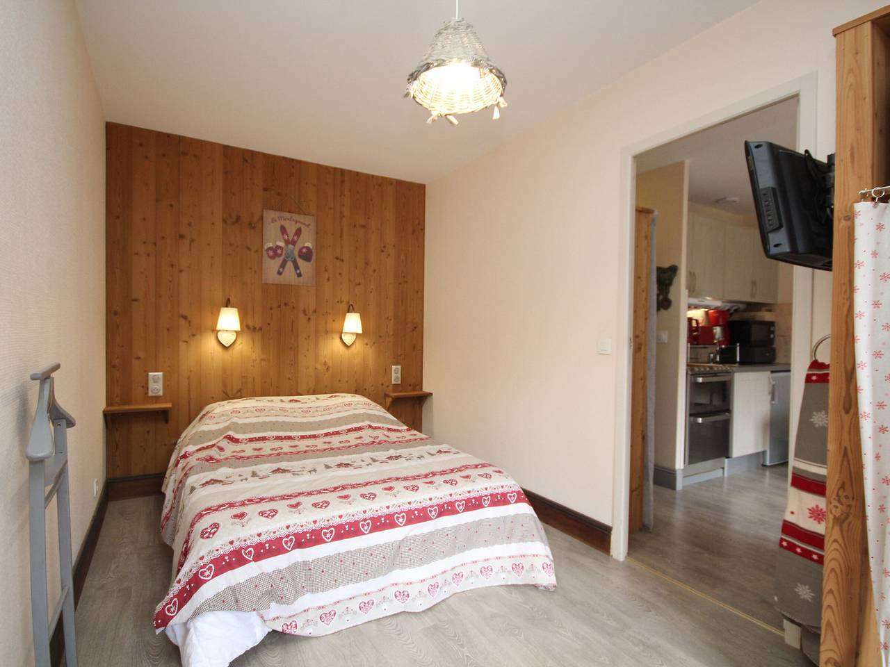 Appartement entier, Charmant T2 avec balcon et Wifi au centre du Mont-Dore in Mont-Dore, Parc naturel régional des Volcans d'Auvergne