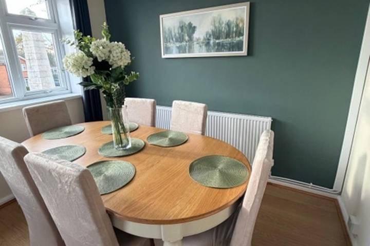 Entire holiday apartment, Meriden Apartment - Sleeps 7 - Near Nec, Parking in Meriden, Solihull