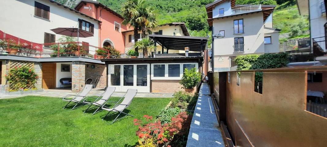 Chambre d’hôte pour 2 personnes, avec Balcon et Terrasse ainsi que Jardin et Vue