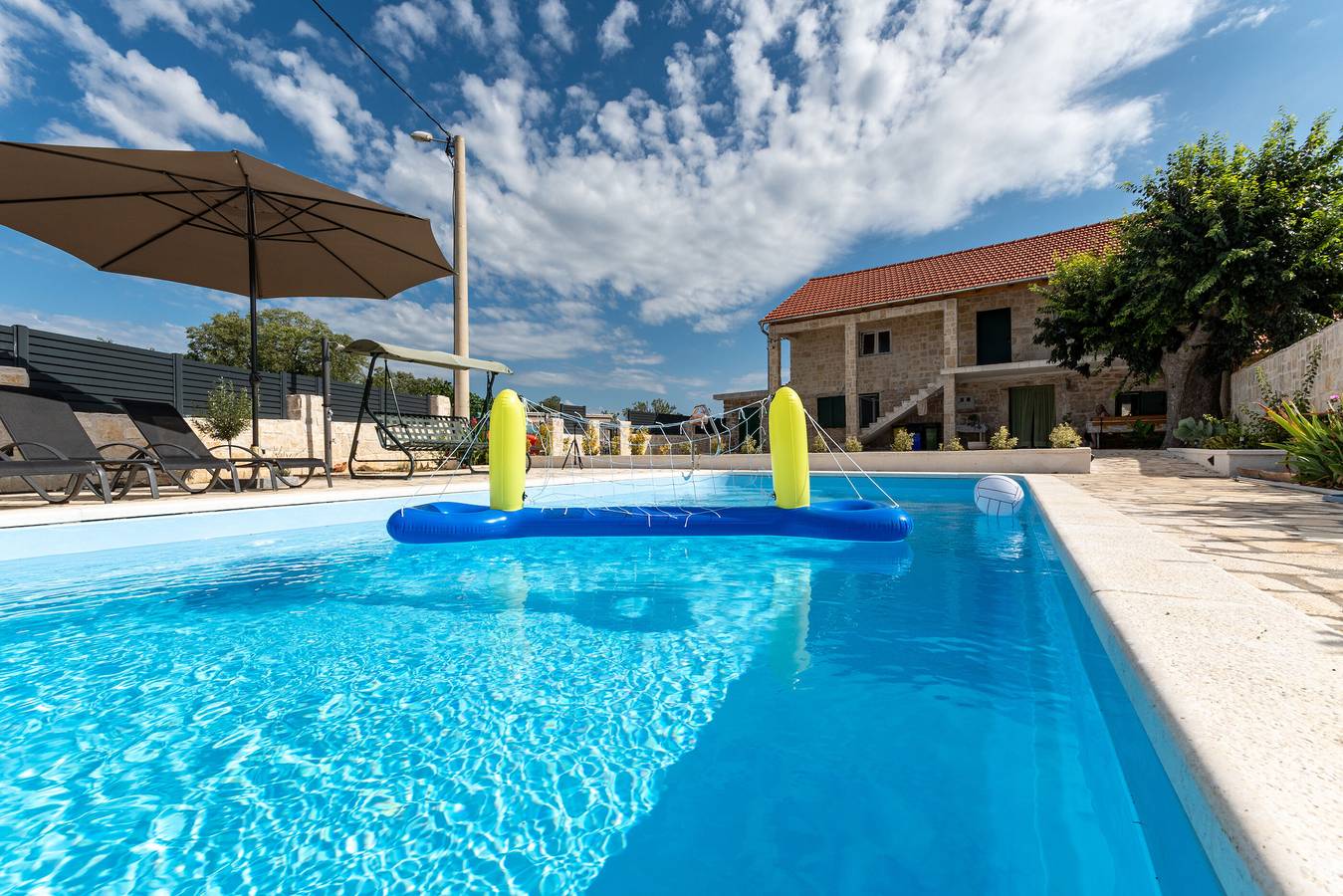 House Skarpini Dvori Peaceful Retreat in Dalmatinisches Zagora